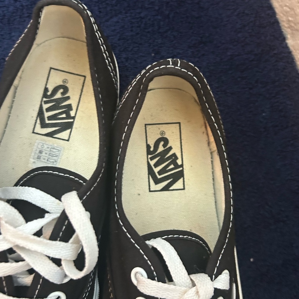 VANS CLASSIC - BLACK 7.5 - Picture 3 of 3